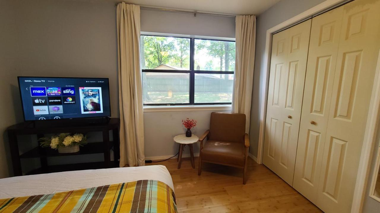 Centrally Located In Rogers And Bentonville! -Private Rooms ภายนอก รูปภาพ