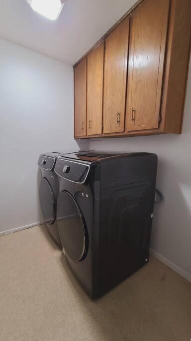Centrally Located In Rogers And Bentonville! -Private Rooms ภายนอก รูปภาพ