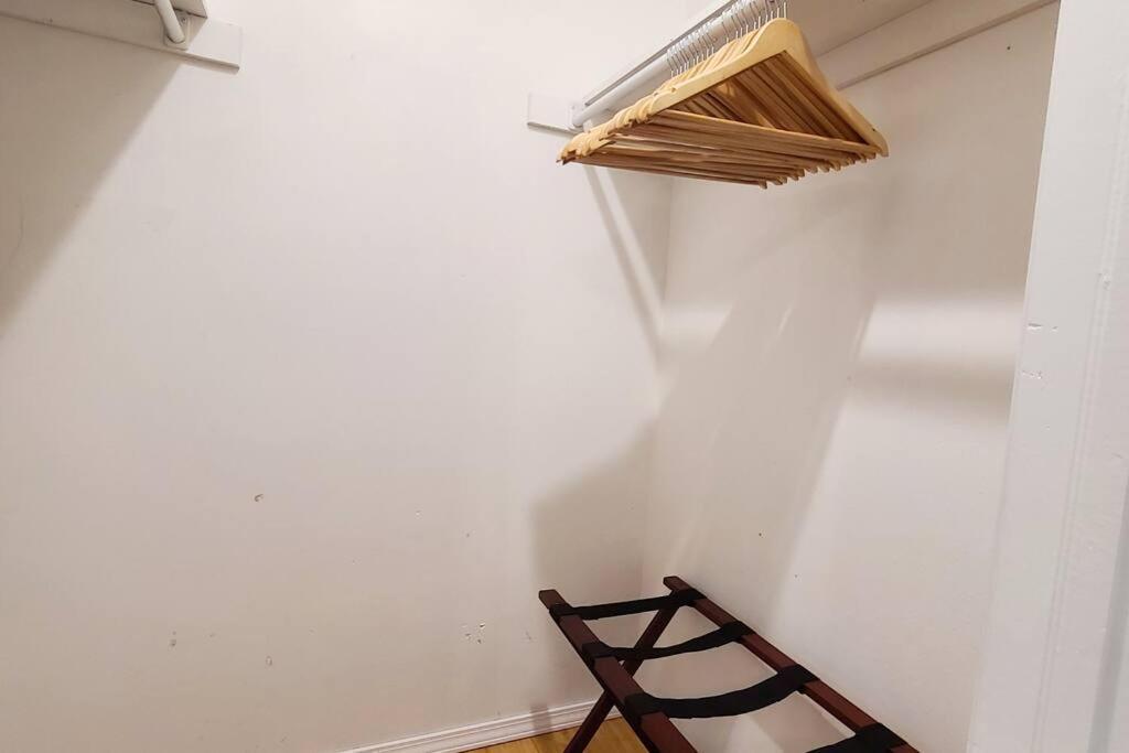 Centrally Located In Rogers And Bentonville! -Private Rooms ภายนอก รูปภาพ