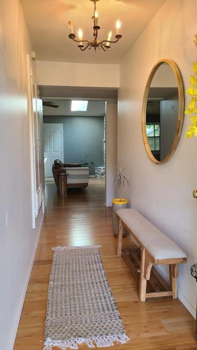 Centrally Located In Rogers And Bentonville! -Private Rooms ภายนอก รูปภาพ