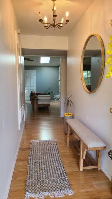 Centrally Located In Rogers And Bentonville! -Private Rooms ภายนอก รูปภาพ